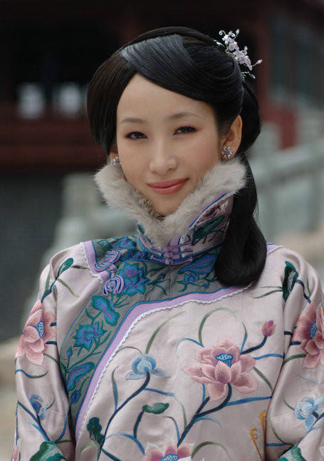 林雪莲（汪子倩）